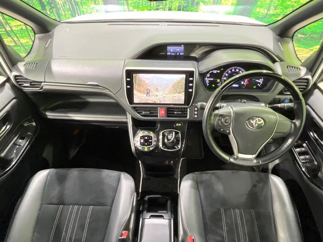 エスクァイアハイブリッド1.8 Gi プレミアムパッケージ ブラックテイラード