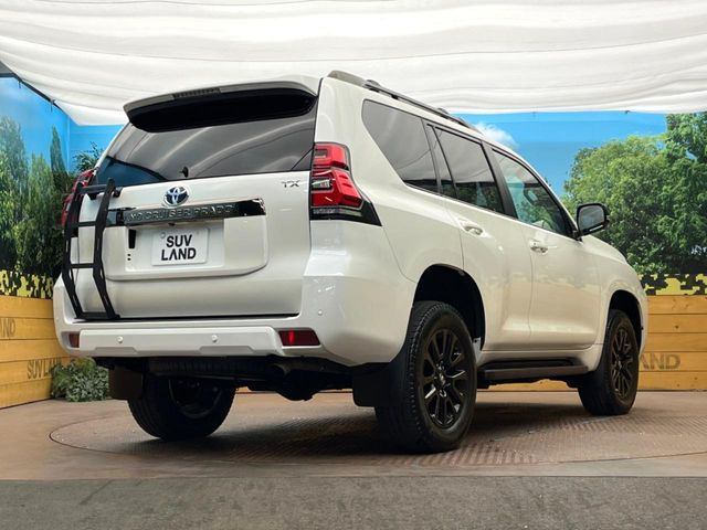 ☆全国のネクステージからお取り寄せが可能※!遠方の店舗に展示してあるクルマが気になる場合も、最寄りの店舗でご覧いただくことが可能です!是非私たちに要望をお聞かせください!※別途費用