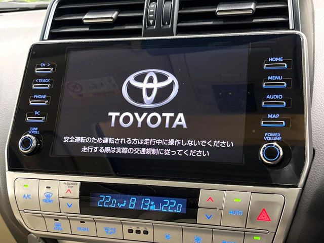 【9インチ ディスプレイオーディオ】大画面ディスプレイへお持ちのスマートフォンと連携して、ナビやbluetoothでの音楽再生が可能です♪デザインはもちろん操作性も良好!別途ナビ機能の取付可能です♪