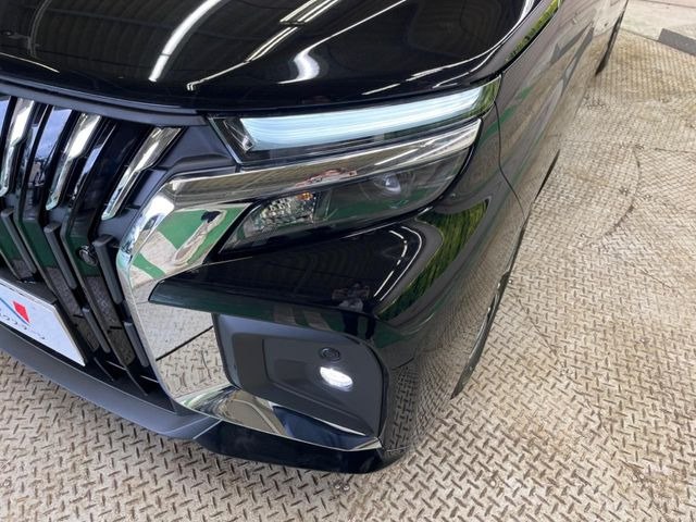 �y���������C���`�A���~�z�C�[���z�O�ςɃ}�b�`���������A���~�z�C�[���𑕒����Ă���܂��B�e��ЊO�A���~�z�C�[����A�X�^�b�h���X�^�C�����戵�����Ă���܂��B���񂲑��k����������