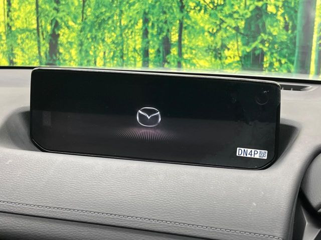 �y10.25�C���`�}�c�_�R�l�N�g�z�ԓ��̕��͋C�Ƀ}�b�`������^�f�B�X�v���C�B�X�}�z�ڑ��ł̃i�r�g�p��Bluetooth�Đ����A�l�X�ȋ@�\���y���߂܂��B�����I�ȃ_�C�������삪�\�ŁA�g��������ǍD�ł��B