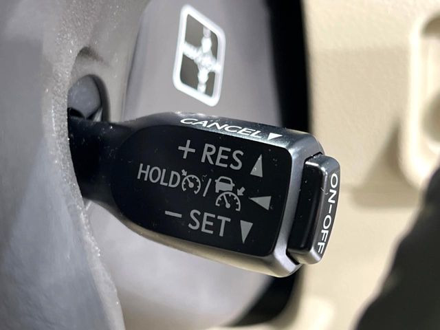 �y���[�_�[�N���[�Y�R���g���[���z�������H�ł̒��������s���y��!!�����ő��x��ۂN���[�Y�R���g���[�����A�Փˌy���V�X�e���ƘA�g���A�O���̎ԗ������m���ĎԊԂ�ۂ悤�ɑ��x���߂��Ă���܂�!!