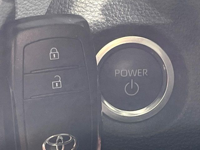 �y�X�}�[�g�L�[�z�J�o����|�P�b�g�ɓ��ꂽ�܂܂ł��h�A�̎{���E�������\�ȃX�}�[�g�L�[�𑕔��B�G���W���̃I���E�I�t�����J�M�����o���K�v����������Ƃ��Ă��֗��ł���