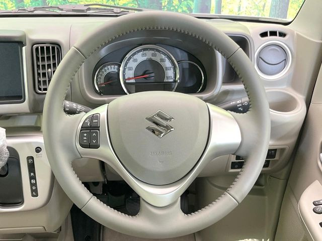 �y�����v�����X�e�A�����O�z�㎿�Ȋv���g�p���邱�ƂŁA��ɂ����������݂ƂĂ��^�]���₷���n���h���ł���