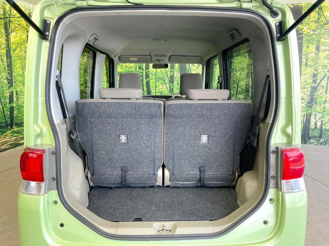 ���i�̂���������ʋ΁A���}���ɏ\���ȉ׎��X�y�[�X���m�ۂ��Ă���܂��B�Z�J���h�V�[�g��|���ƁA�傫�ȉו��̐ύڂ��\�ł���