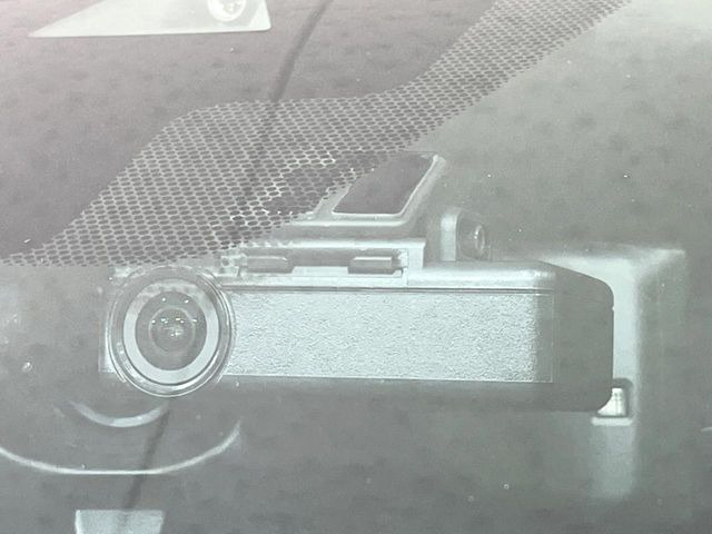 【ドライブレコーダー】ドライブレコーダー装備!走行中はもちろん、あおり運転や事故に遭遇した際、映像で記録し、万一のリスクに備えます。※記録用SDカードはお客様ご自身でご準備いただく必要があります。