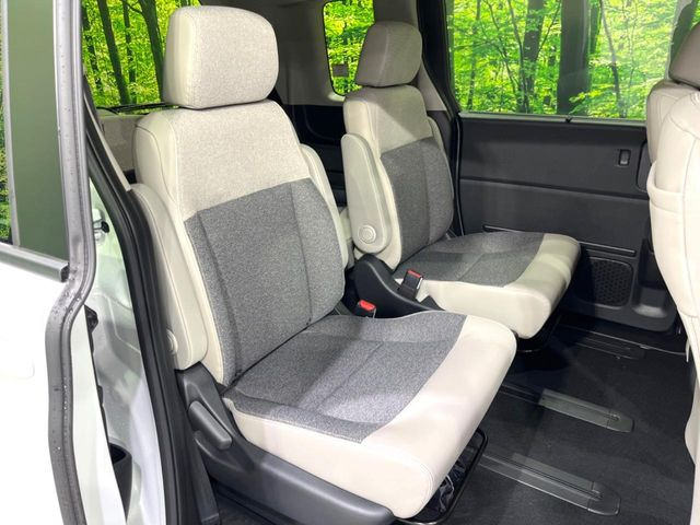 ���i���ȃI���W�i���t���A�}�b�g���I�v�V�����ɂĂ��p�ӂ��Ă���܂��B���D���ȃf�U�C����J���[�����Ԃɍ��킹�đI��ł����������Ƃ��ł��܂���