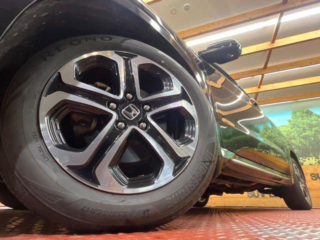 �y����17�C���`�A���~�z�C�[���z�O�ςɃ}�b�`���������A���~�z�C�[���𑕒����Ă���܂��B�e��ЊO�A���~�z�C�[����A�X�^�b�h���X�^�C�����戵�����Ă���܂��B���񂲑��k����������