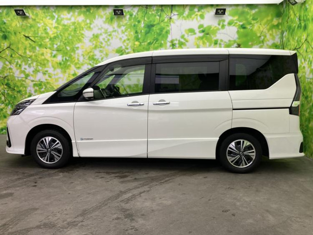 セレナ1.2 e-POWER ハイウェイスターV