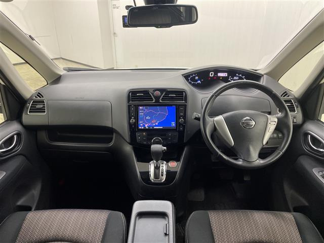 セレナ2.0 ハイウェイスター Vセレクション+Safety S-HYBRID