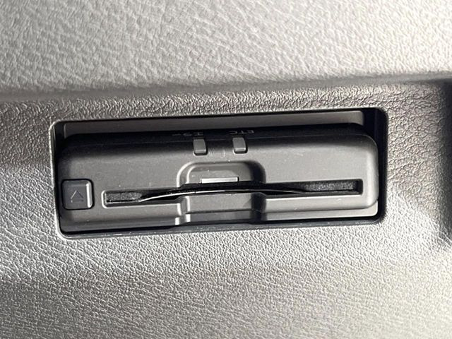 【ETC】高速道路の料金所をストレスなく通過!話題のスポットやサービスエリアに多い「スマートIC」利用時は必須のアイテムです。当店でセットアップを実施、ご納車当日からすぐにご利用いただけます!