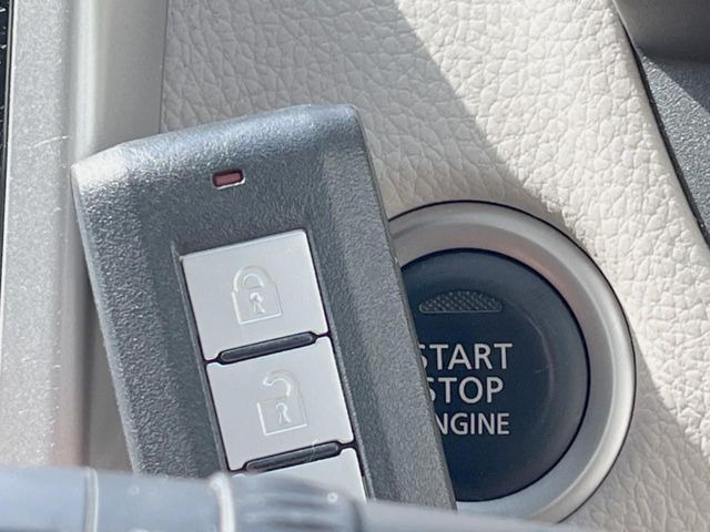 �y�C���e���W�F���g�L�[�z�J�o����|�P�b�g�ɓ��ꂽ�܂܂ł��h�A�̎{���E�������\�ȃX�}�[�g�L�[�𑕔��B�G���W���̃I���E�I�t�����J�M�����o���K�v����������Ƃ��Ă��֗��ł���