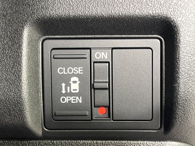 �y�p���[�X���C�h�h�A�z�X�}�[�g�L�[��^�]�Ȃ̃X�C�b�`�ŃX���C�h�h�A�̊J���\���d��������͂����ăh�A���J����K�v�������A���������q�l�ł��A�d���ו��������Ă��鎞�����N�ɊJ���߂ł��܂���