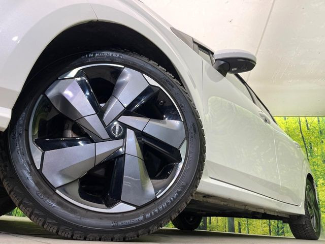 �y����17�C���`�A���~�z�C�[���z�O�ςɃ}�b�`���������A���~�z�C�[���𑕒����Ă���܂��B�e��ЊO�A���~�z�C�[����A�X�^�b�h���X�^�C�����戵�����Ă���܂��B���񂲑��k����������