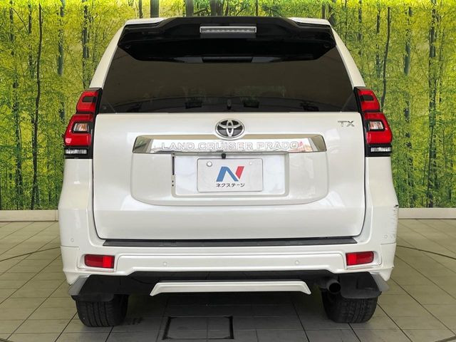 安心の最長10年・走行無制限保証(有償)をご用意。保証内容も充実はもちろん、無料点検&オイル交換や、年中無休の全国・24時間ロードサービスも付帯されておりますのでご安心下さい。