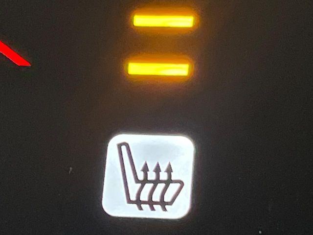 �y�V�[�g�q�[�^�[�z�������ɏd�󂷂�V�[�g�q�[�^�[!�G�A�R����葁�����܂��Ă����̂Ŋ�����̐l�����S�ł��ˁ�G�A�R���̉����͊������邩����A�Ƃ������ɂ����������߂ł��B