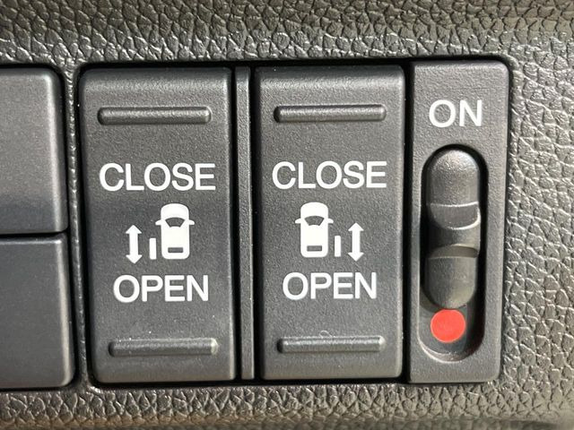 �y�����p���[�X���C�h�h�A�z�X�}�[�g�L�[��^�]�Ȃ̃X�C�b�`�Ō�ȗ����X���C�h�h�A�̊J���\���d��������͂����ăh�A���J����K�v�������A�����Ȃ��q�l�ł��ȒP�ɊJ���߂ł����K�ł���