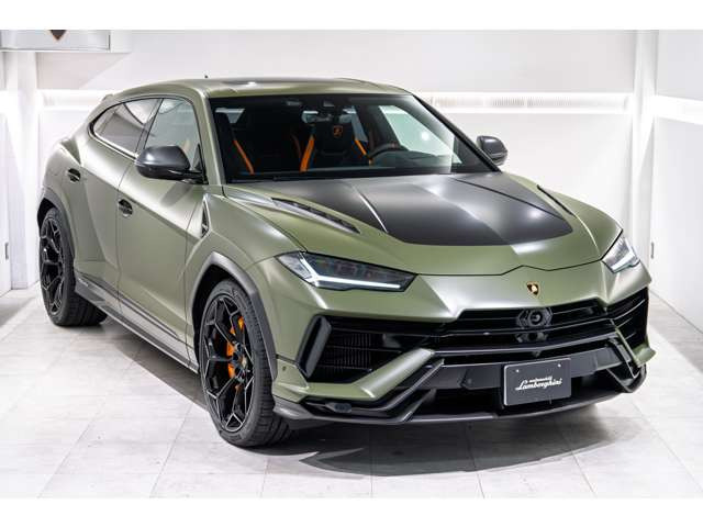 ウルスペルフォルマンテ 4WD