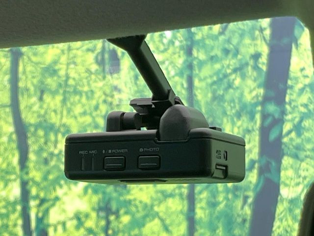 �y�h���C�u���R�[�_�[�z�h���C�u���R�[�_�[����!���s���͂������A������^�]�⎖�̂ɑ��������ہA�f���ŋL�^���A����̃��X�N�ɔ����܂��B���L�^�pSD�J�[�h�͂��q�l�����g�ł��������������K�v������܂��B