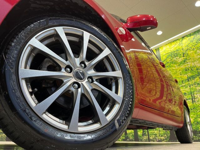 �y����16�C���`�A���~�z�C�[���z�O�ςɃ}�b�`���������A���~�z�C�[���𑕒����Ă���܂��B�e��ЊO�A���~�z�C�[����A�X�^�b�h���X�^�C�����戵�����Ă���܂��B���񂲑��k����������