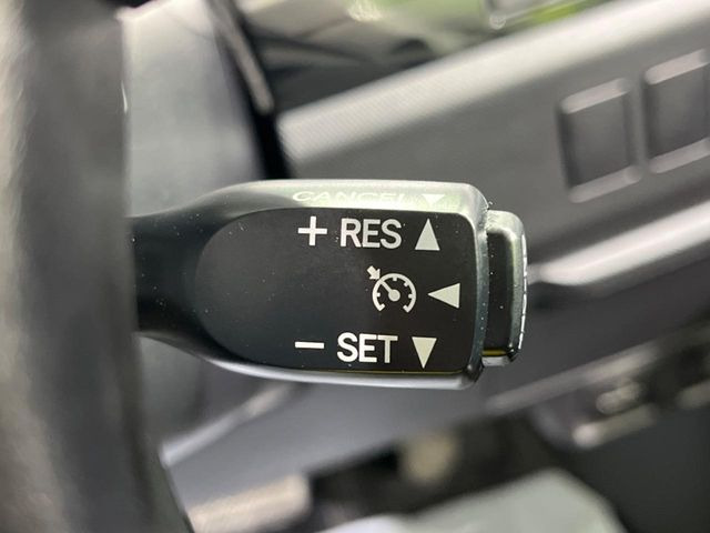 �y�N���[�Y�R���g���[���z�������H�����N���N���s�B�A�N�Z���𗣂��Ă���葬�x�ő��s���ł��A�������^�]���̕��S���y��!�����E�������ȒP�ȃX�C�b�`����Œ����ł��܂��B