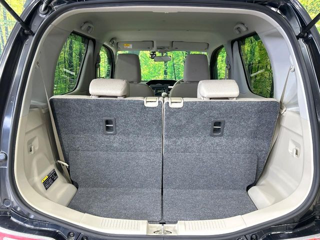 ���i�̂���������ʋ΁A���}���ɏ\���ȉ׎��X�y�[�X���m�ۂ��Ă���܂��B�Z�J���h�V�[�g��|���ƁA�傫�ȉו��̐ύڂ��\�ł���