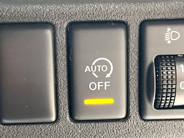 �y�A�C�h�����O�X�g�b�v�z�ԐM����a�؂Œ�Ԃ����ۂɃG���W�����~���A���ʂȔR���̏����}���܂��B�R��������ی�ɂȂ���@�\��G���W���̓u���[�L�𗣂��΍Ďn�����܂��B