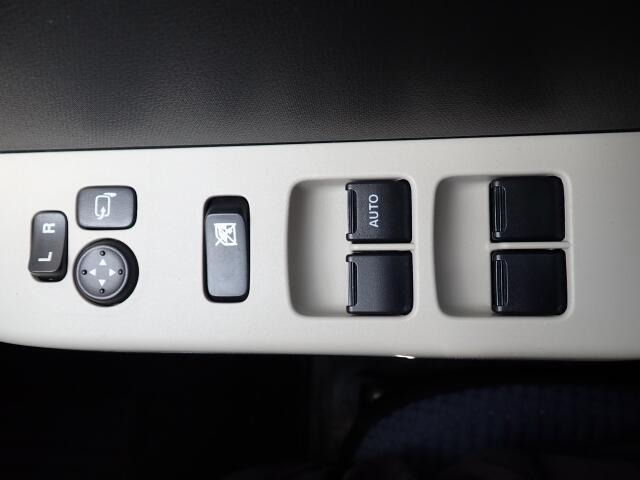 �d���i�[���h�A�~���[�E�p���[�E�B���h�E�������Ă��܂��B