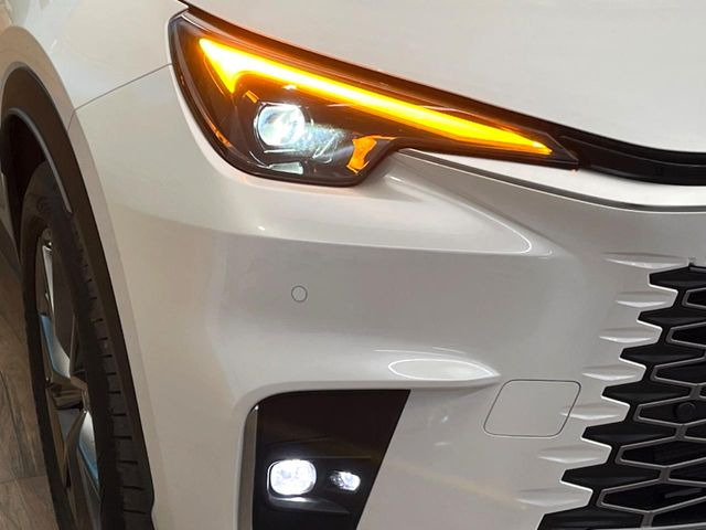 �yLED�w�b�h���C�g�z���V����ԑ��s�����ǍD�Ȏ��E���m�ۂ����S���ĉ^�]�ł��鍂�P�xLED�w�b�h���C�g�𑕔�!�_�����x�������A����d�͂��}�����Ă��܂��B