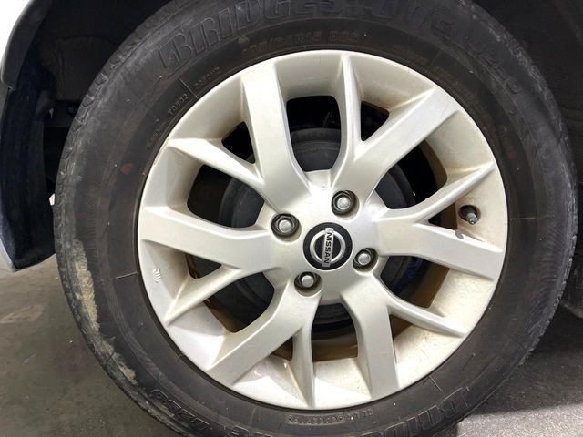 �y�����A���~�z�C�[���z�O�ςɃ}�b�`���������A���~�z�C�[���𑕒����Ă���܂��B�e��ЊO�A���~�z�C�[����A�X�^�b�h���X�^�C�����戵�����Ă���܂��B���񂲑��k����������