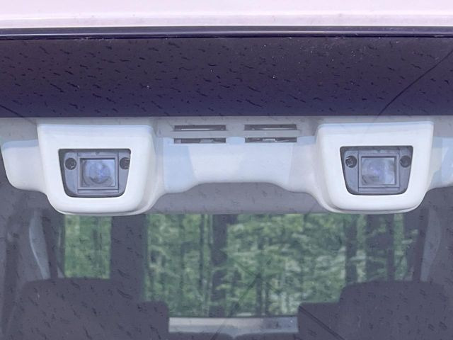 �y�f���A�����[�_�[�u���[�L�T�|�[�g�z���s���ɑO���̎ԗ�����F�����A�Փ˂������Ȏ��͌x��ƃu���[�L�ŏՓˉ���Ɣ�Q�y�����A�V�X�g�B�����S�Ƀh���C�u�����y���݂��������܂��B