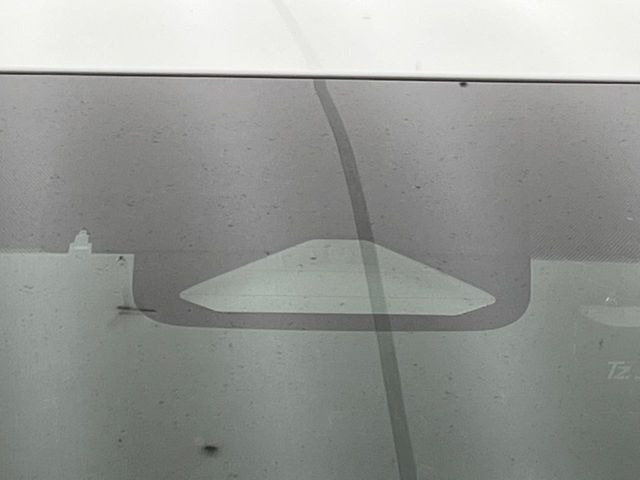 �y�g���^�Z�[�t�e�B�Z���X�z���s���ɑO���̎ԗ�����F�����A�Փ˂������Ȏ��͌x��ƃu���[�L�ŏՓˉ���Ɣ�Q�y�����A�V�X�g�B�����S�Ƀh���C�u�����y���݂��������܂��B