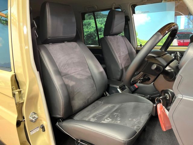 �y�n�[�t���U�[�V�[�g�z�������ƍ���S�n�𗼗������l�C�̃V�[�g���w�ʁE���ʂ̃t�@�u���b�N�f�ނ́A�ʋC���̗ǂ��⊊��ɂ����ɗD��Ă��܂��B�C���╞���ɍ��E���ꂸ���K�ɂ���肢�������܂��B