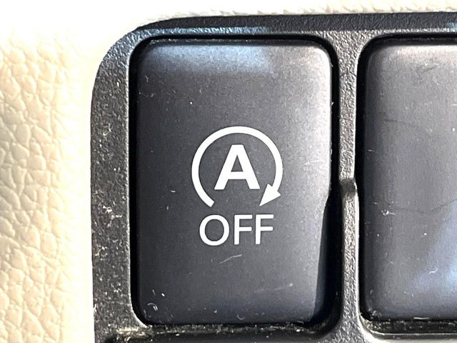 �y�A�C�h�����O�X�g�b�v�z�ԐM����a�؂Œ�Ԃ����ۂɃG���W�����~���A���ʂȔR���̏����}���܂��B�R��������ی�ɂȂ���@�\��G���W���̓u���[�L�𗣂��΍Ďn�����܂��B