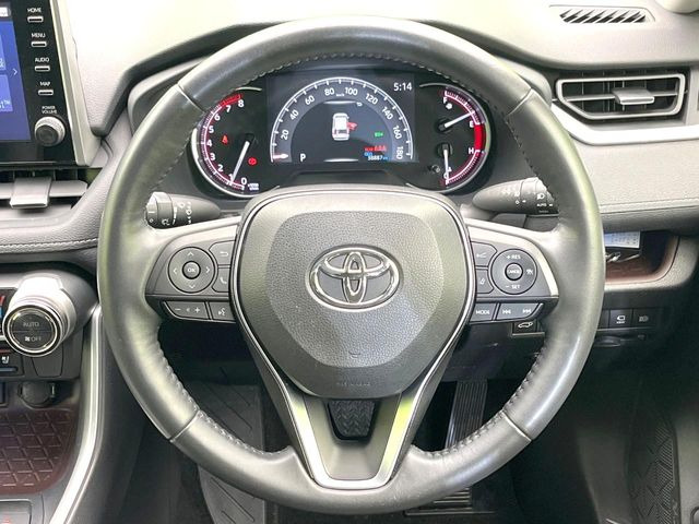 ステアリングも使用感が少なく、きれいな状態となっております♪