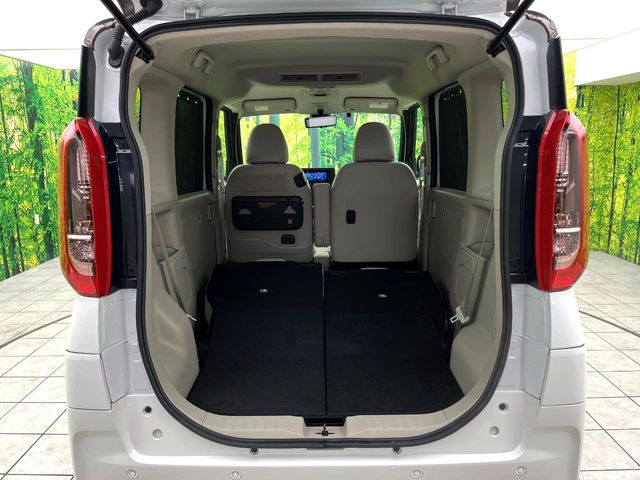 ���i�̂���������ʋ΁A���}���ɏ\���ȉ׎��X�y�[�X���m�ۂ��Ă���܂��B�Z�J���h�V�[�g��|���ƁA�傫�ȉו��̐ύڂ��\�ł���