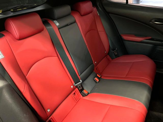 �y��p�X�|�[�c�V�[�g�z�z�[���h���ɗD��A�J�[�u���̑̂������}�����Ă���܂��B�܂��A�̂Ƀt�B�b�g���邩�獘��w�������ɂ����A�����O�h���C�u�⍂�����s�ł����K�ɂ��߂������������܂���