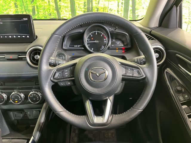 �y�����v�����X�e�A�����O�z�㎿�Ȋv���g�p���邱�ƂŁA��ɂ����������݂ƂĂ��^�]���₷���n���h���ł���