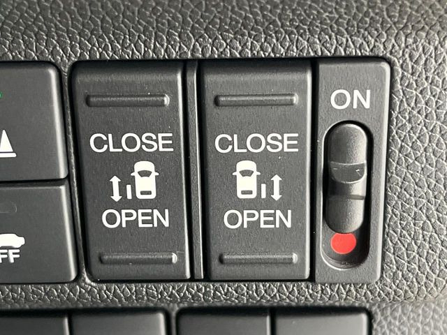 �y�����p���[�X���C�h�h�A�z�X�}�[�g�L�[��^�]�Ȃ̃X�C�b�`�Ō�ȗ����X���C�h�h�A�̊J���\���d��������͂����ăh�A���J����K�v�������A�����Ȃ��q�l�ł��ȒP�ɊJ���߂ł����K�ł���