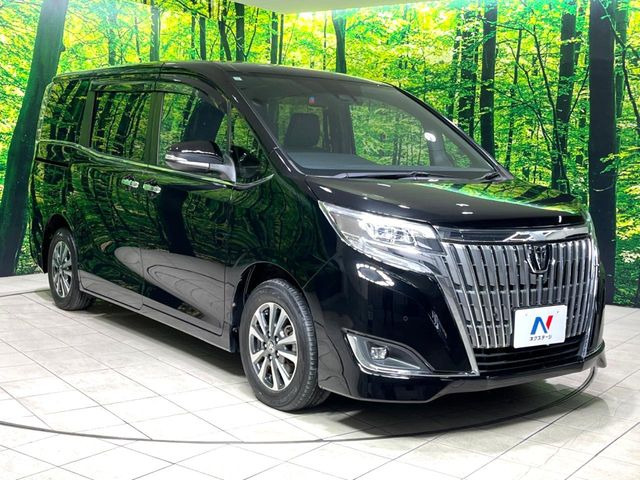 高透明度のガラス皮膜で撥水はもちろん、上質なツヤ・光沢を実現。紫外線や酸性雨から大切な愛車を保護し、色あせ・劣化を防止。「弾スプラッシュコート」、「弾プリミッサコート」からお選びいただけます。