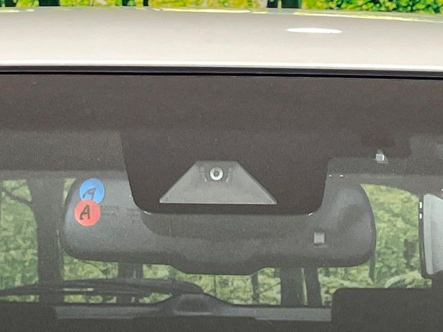 �y�g���^�Z�[�t�e�B�Z���X�z���s���ɑO���̎ԗ�����F�����A�Փ˂������Ȏ��͌x��ƃu���[�L�ŏՓˉ���Ɣ�Q�y�����A�V�X�g�B�����S�Ƀh���C�u�����y���݂��������܂��B