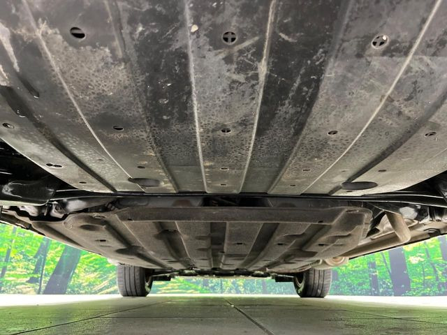 下回りがきれいなうちに、防錆加工の施工がオススメ。降雪地域はもちろん、沿岸部にお住いの方や、趣味でマリン・ウィンタースポーツをされる方にご好評いただいております。お車を安心してお乗りいただく為には、足