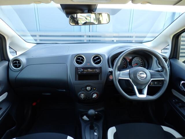 �C���p�l�摜�ɂȂ�܂��B�ԓ��͐��Ǝ҂ɂĎ����N���[�j���O�{�H�ς݂Ȃ̂ŁA��ϐ����ł��B