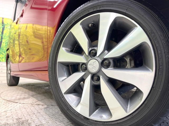 �y����15�C���`�A���~�z�C�[���z�O�ςɃ}�b�`���������A���~�z�C�[���𑕒����Ă���܂��B�e��ЊO�A���~�z�C�[����A�X�^�b�h���X�^�C�����戵�����Ă���܂��B���񂲑��k����������