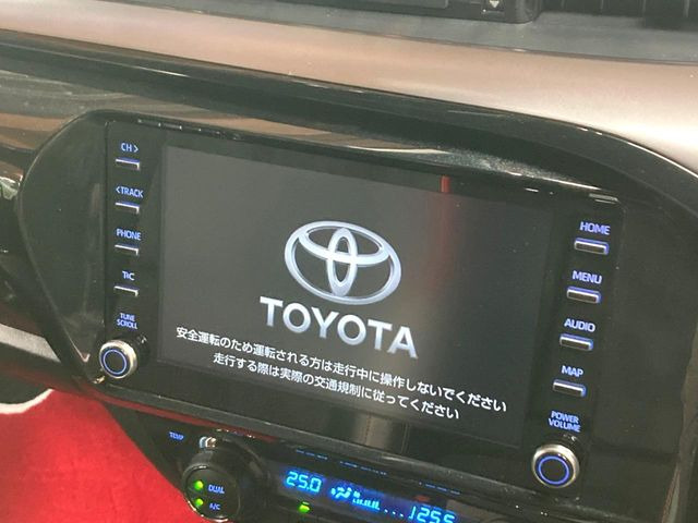 �y8�C���` �f�B�X�v���C�I�[�f�B�I�z���ʂ̃f�B�X�v���C��AppleCarPlay��AndroidAuto�����p�\�B�傫�ȉ�ʂŃX�}�z�i�r�A�v���������p���������܂���