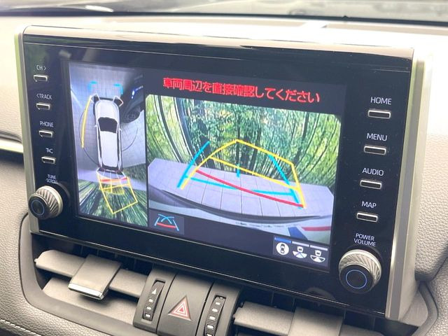 【パノラミックビューモニター】専用のカメラにより、上から見下ろしたような視点で360度クルマの周囲を確認することができます☆死角部分も確認しやすく、狭い場所での切り返しや駐車もスムーズに行えます。