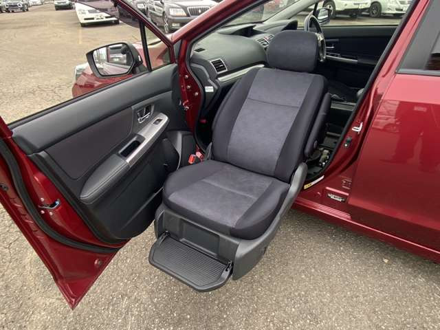 ���X�͔N�����x�ƂȂ��Ă���܂��B�c�Ǝ��Ԃ�10:00�`19:00�ł��B