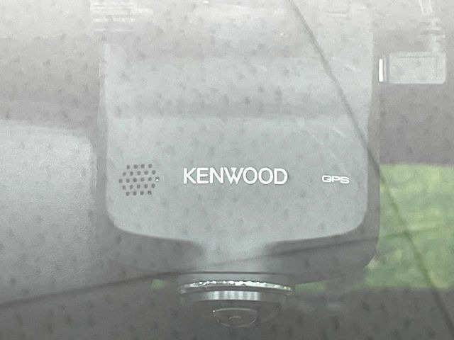 【ドライブレコーダー】ドライブレコーダー装備!走行中はもちろん、あおり運転や事故に遭遇した際、映像で記録し、万一のリスクに備えます。※記録用SDカードはお客様ご自身でご準備いただく必要があります。