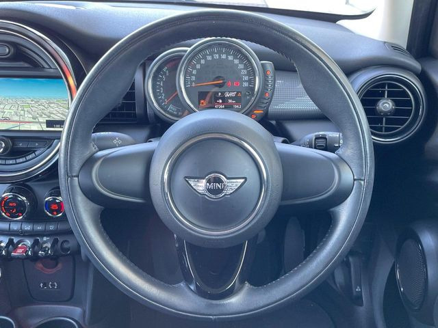 ���n���h�����̃X�������Ȃ��A���ꂢ�ȏ�Ԃ��ێ����Ă���܂��B�e�X�C�b�`���̓�����m�F�ς݂ł��B