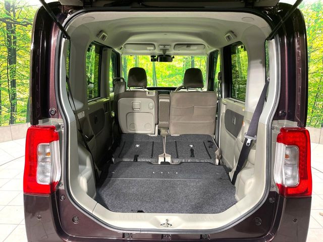 ���i�̂���������ʋ΁A���}���ɏ\���ȉ׎��X�y�[�X���m�ۂ��Ă���܂��B�Z�J���h�V�[�g��|���ƁA�傫�ȉו��̐ύڂ��\�ł���